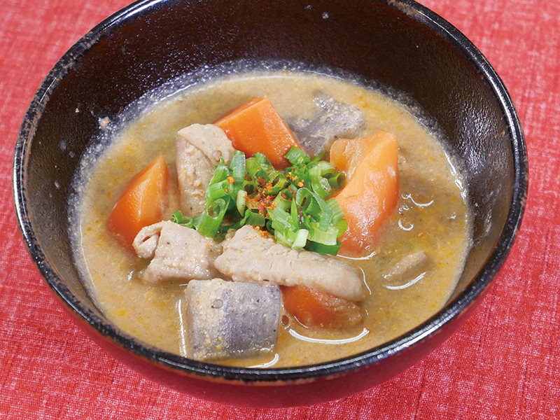 社食惣菜アレンジメニュー「オナーヤの特製もつ煮」