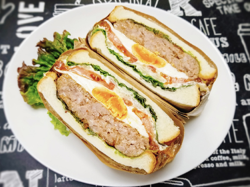 社食惣菜アレンジレシピ「わんぱくサンドイッチ」