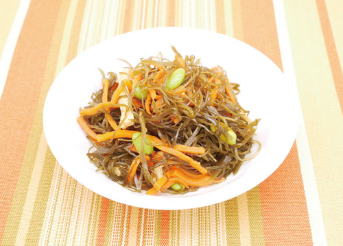 社食惣菜の食べ合せ「青糸昆布の煮付け」