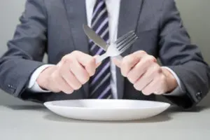 従業員さんの昼食問題への取り組みが離職率低下への第一歩に？！