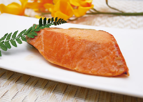 社食惣菜食べ合わせメニュー「銀鮭の西京焼き」