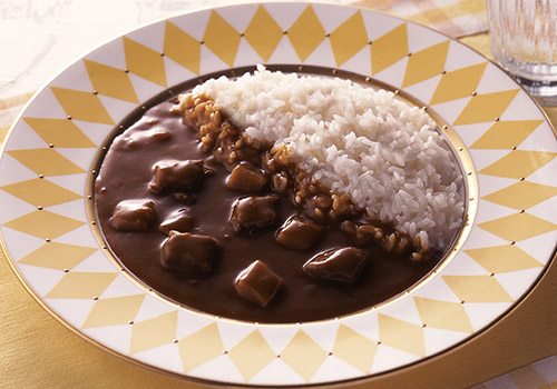 社食惣菜アレンジメニュー「シェフの作ったビーフカレー」