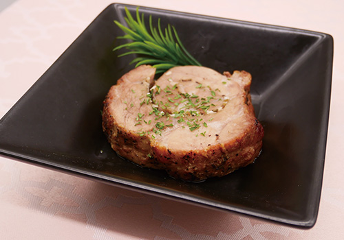 社食惣菜アレンジメニュー「豚肉のポルケッタ」