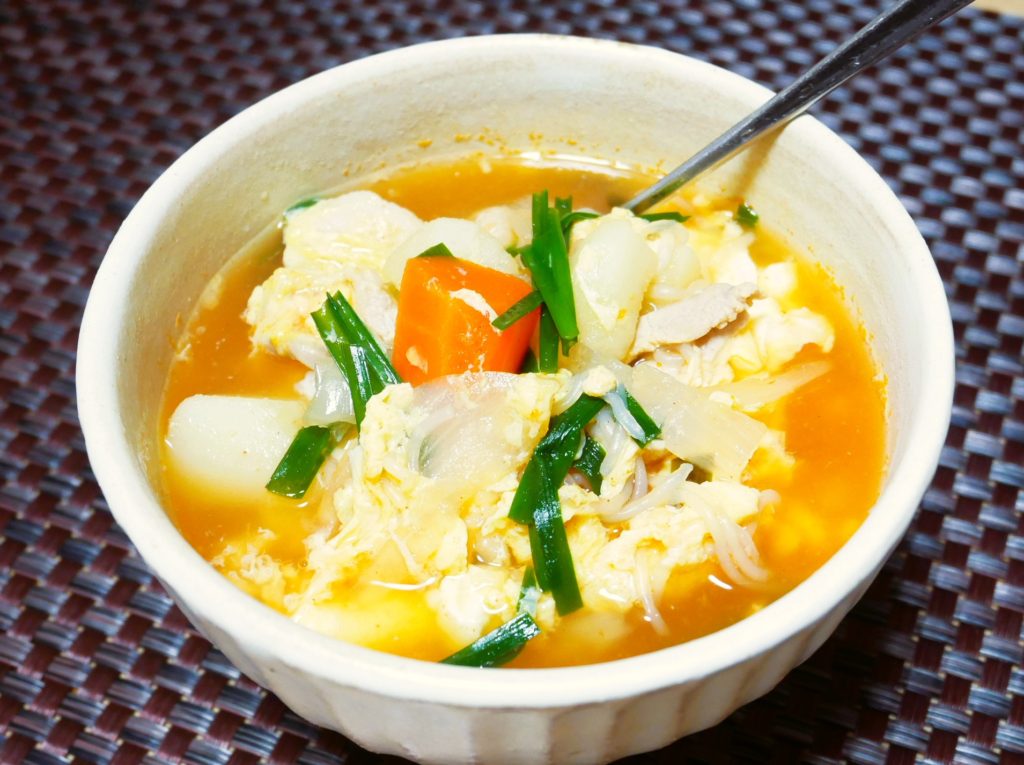 社食惣菜アレンジレシピ「うま辛クッパ」