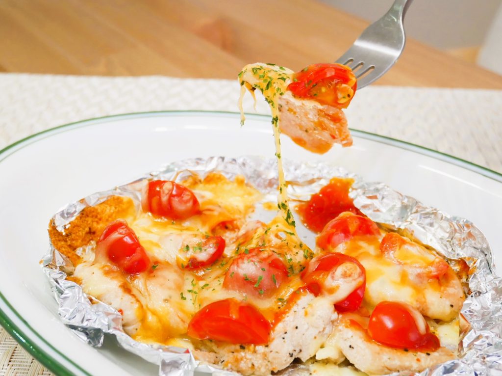 社食惣菜アレンジレシピ「サラダチキンピザ」