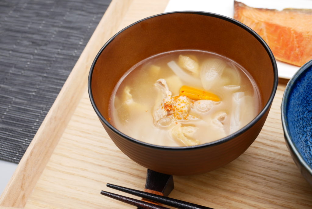 社食惣菜アレンジメニュー「王道の豚汁」