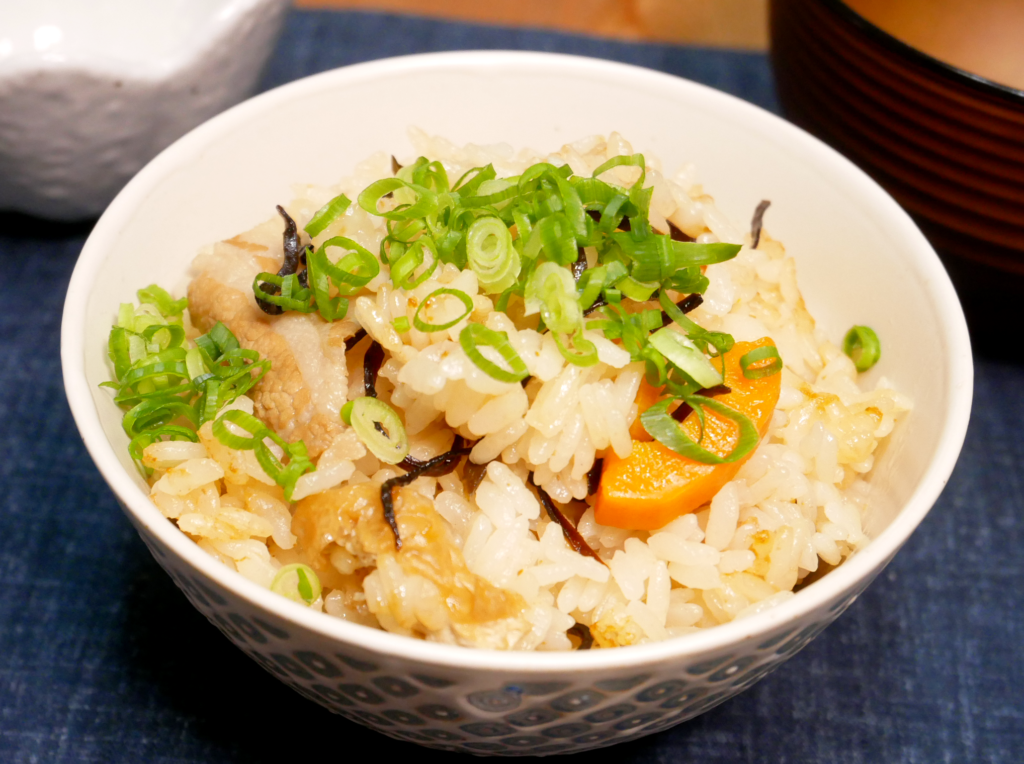 社食惣菜アレンジメニュー「炊き込みご飯」