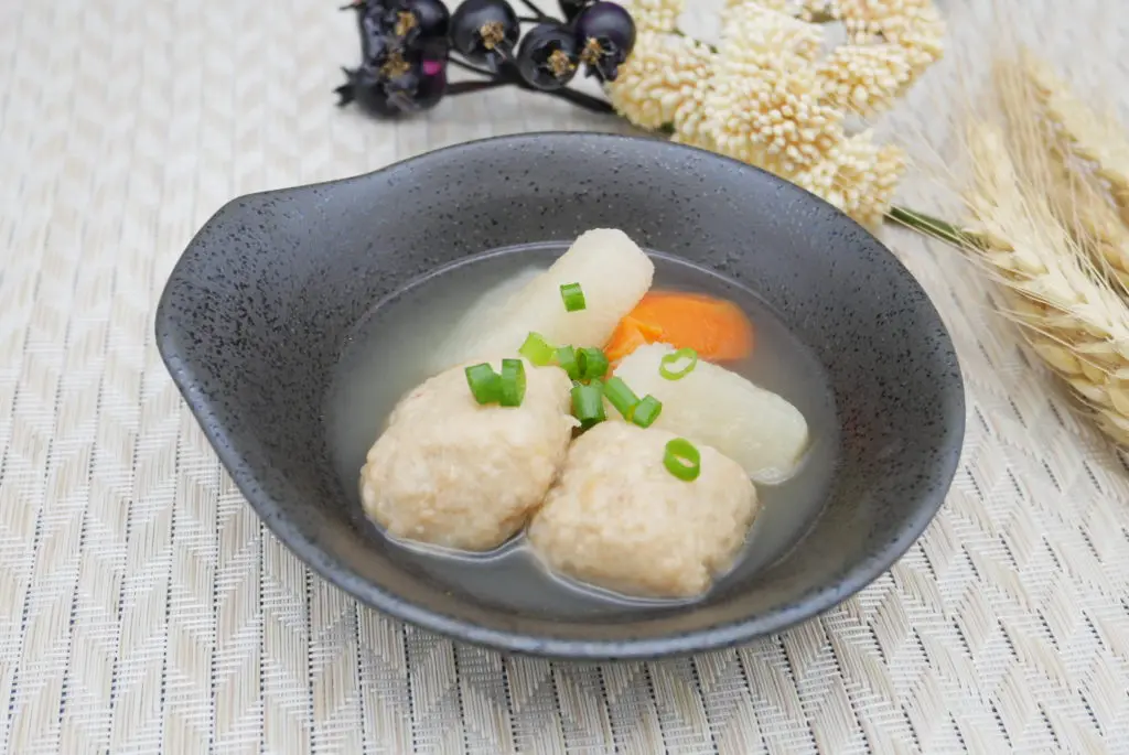 オフィス社食サービス：鶏団子と大根のさっぱり煮