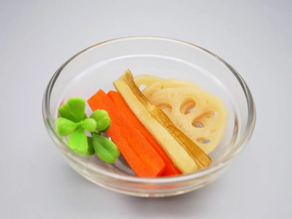 健康経営の食事補助：季節野菜の3種ピクルス