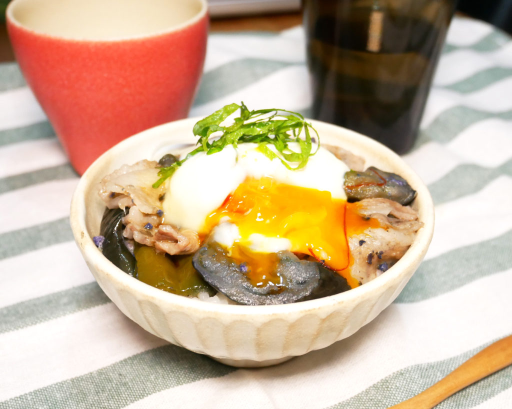 社食惣菜アレンジレシピ「なす味噌丼」