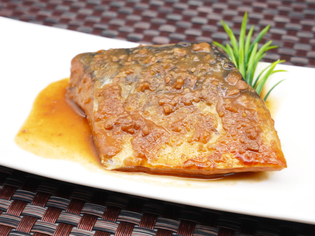 社食惣菜の食べ合せ「さばの味噌煮」