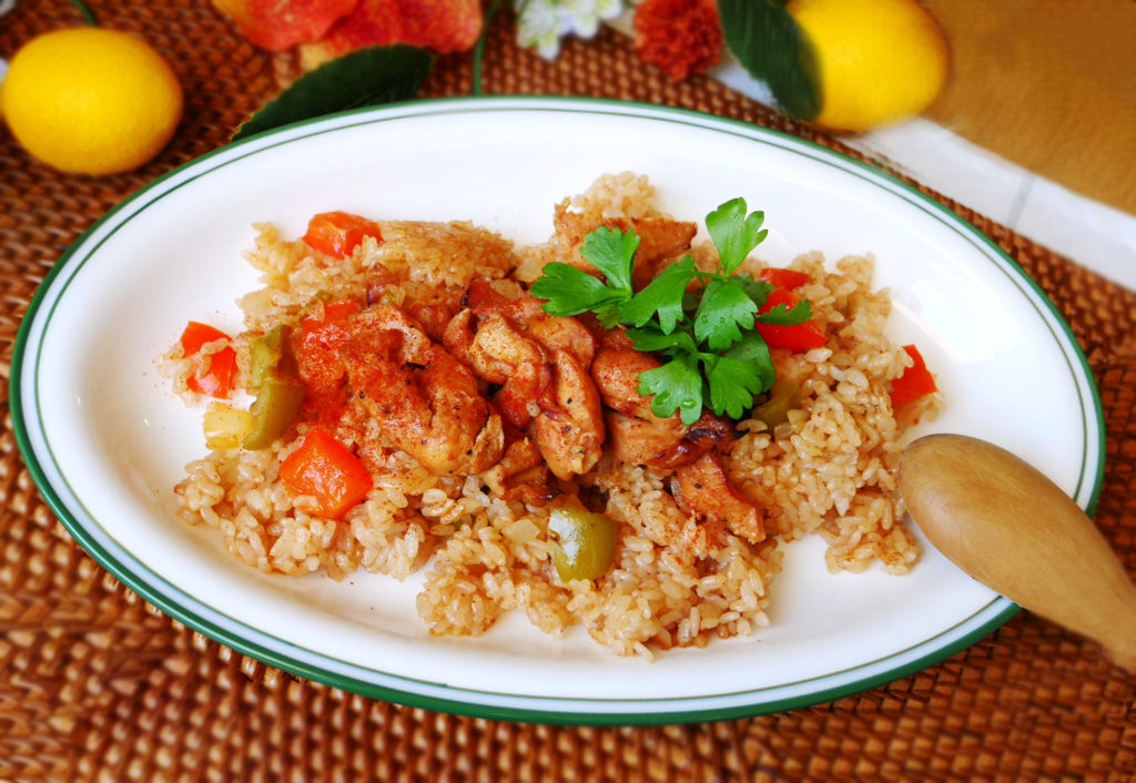 社食惣菜アレンジレシピ「ジャンバラヤ風チキンライス」