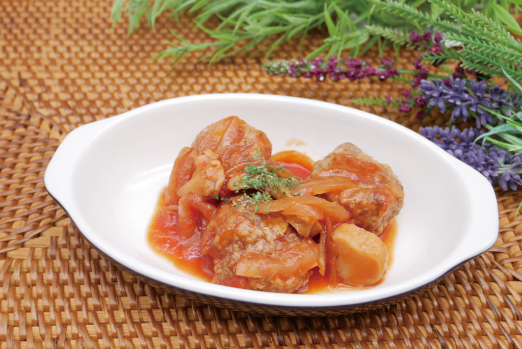 社食業者のこだわりの一品！ミートボールときのこのトマト煮