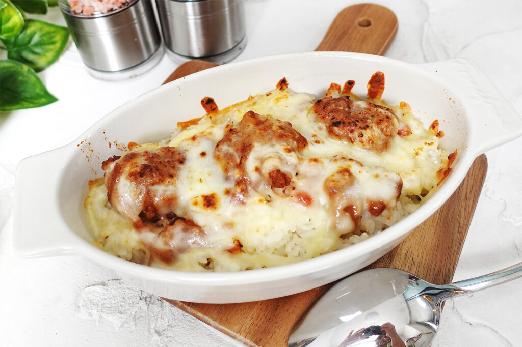 社食惣菜アレンジレシピ「ゴロゴロミートボールのトマトドリア」