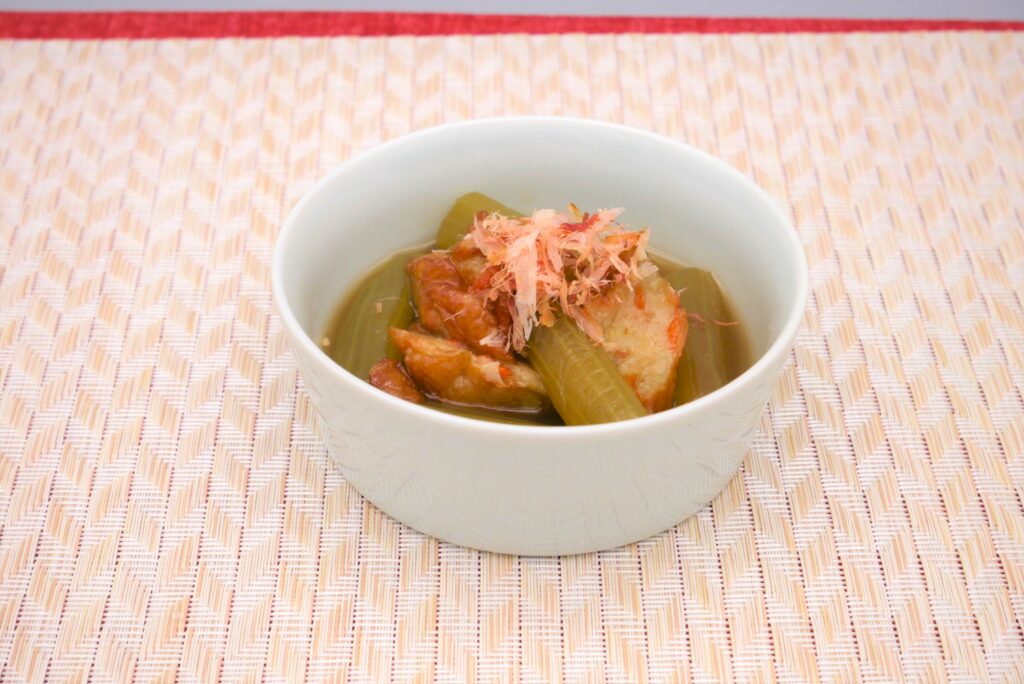 社食惣菜コラム「フキと平天の煮物」