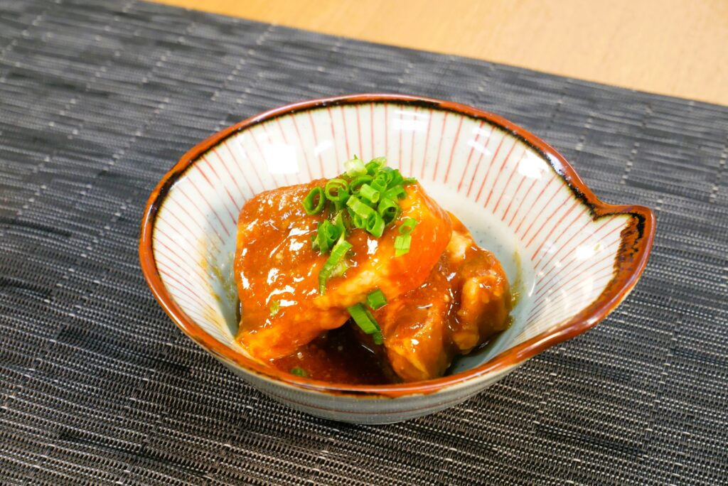 社食惣菜の食べ合せ「もちもち豚の角煮」