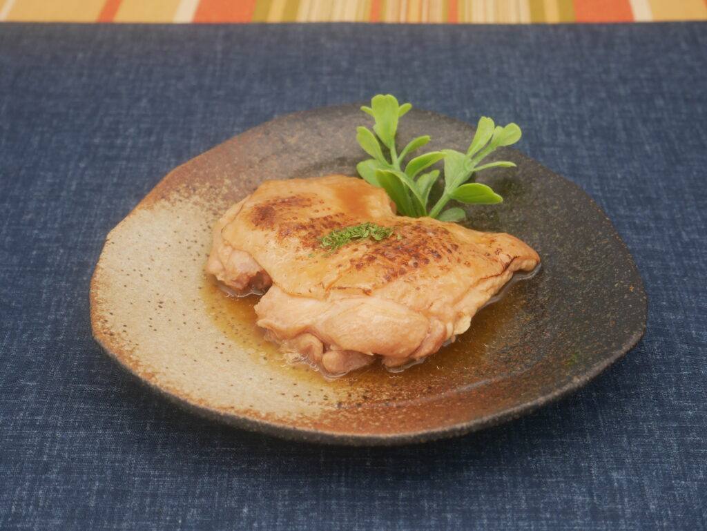 社食惣菜の食べ合せ「蒸し鶏の香味ねぎソース」