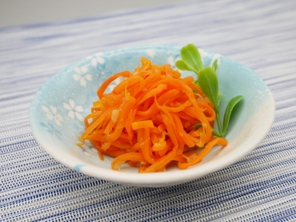 社食惣菜の食べ合せ「キャロットピクルス」