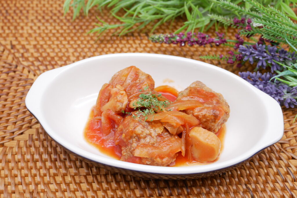 社食惣菜アレンジメニュー「ミートボールときのこのトマト煮」
