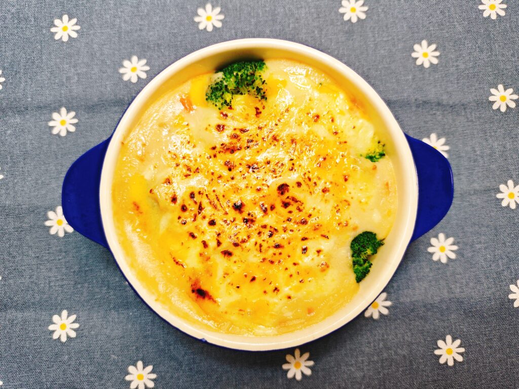 社食惣菜アレンジメニュー「クリームシチューグラタン」