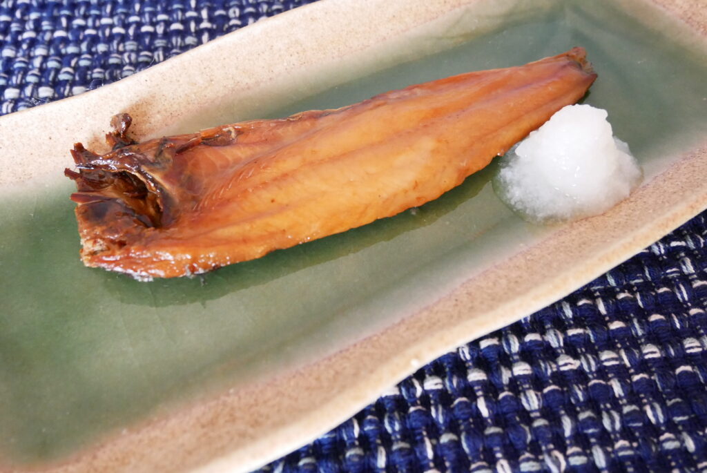 社食惣菜の食べ合せ「ホッケの一夜干し焼き」