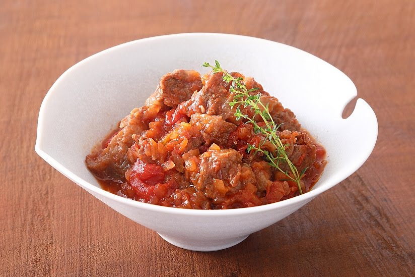 社食惣菜の食べ合せ「牛すじトマト煮込み」