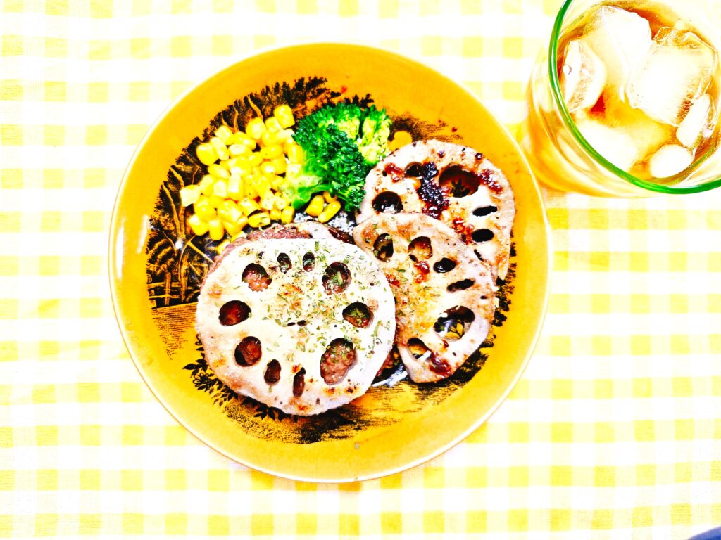 社食惣菜アレンジレシピ「ハンバーグの蓮根サンド」