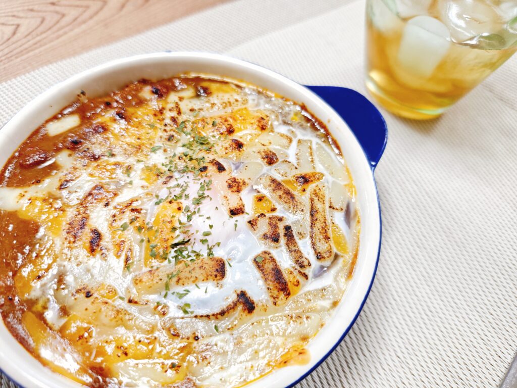 社食惣菜アレンジレシピ「焼きチーズ野菜カレー」