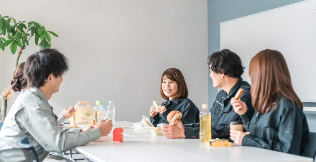 職場での食事の場が社内コミュニケーションを救っている
