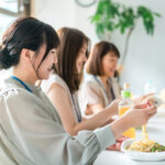 ランチ代高騰で昼食を抜く?食事補助で節約欠食を解消!