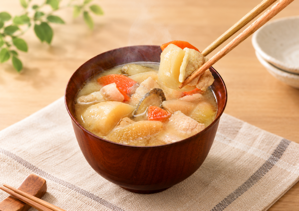 社食惣菜の食べ合せ「旨み染みわたる豚汁」